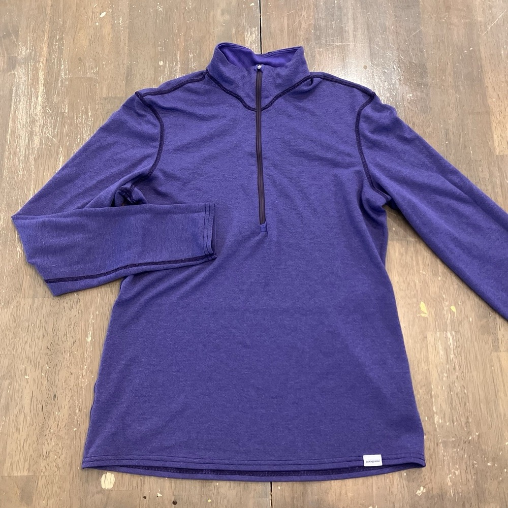Patagonia Sweater Womens‎ Medium Purple Capilene 3 Midweight 1/4 Zip Base Layer